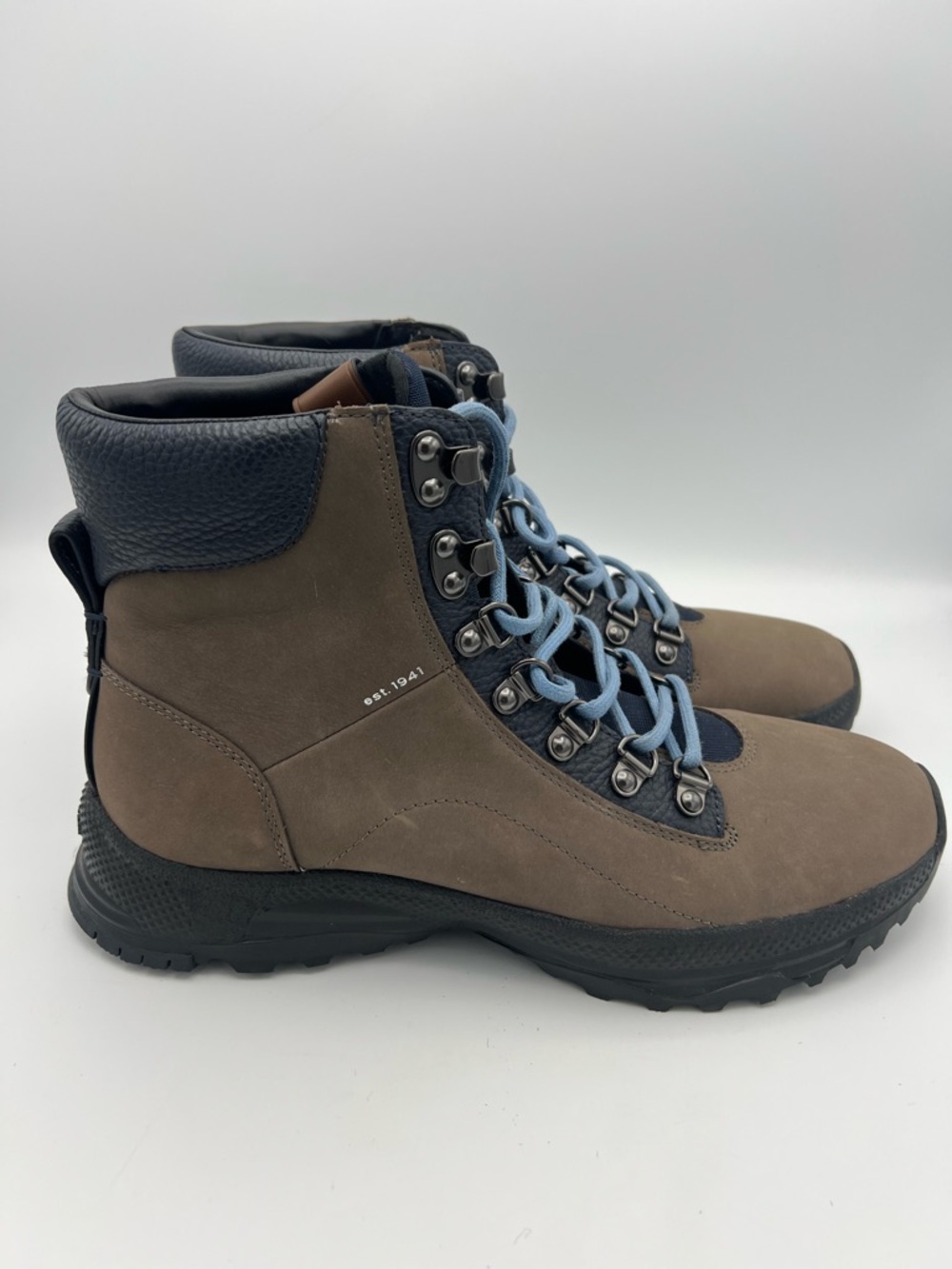 Coach Men's Brown Leather Hiking Boots with Light Blue Laces - Picture 3 of 7